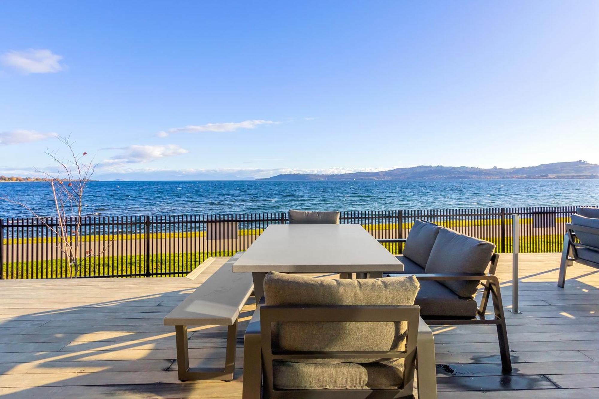 Brand New Lake Front Homes Spa Pool Taupo Dış mekan fotoğraf