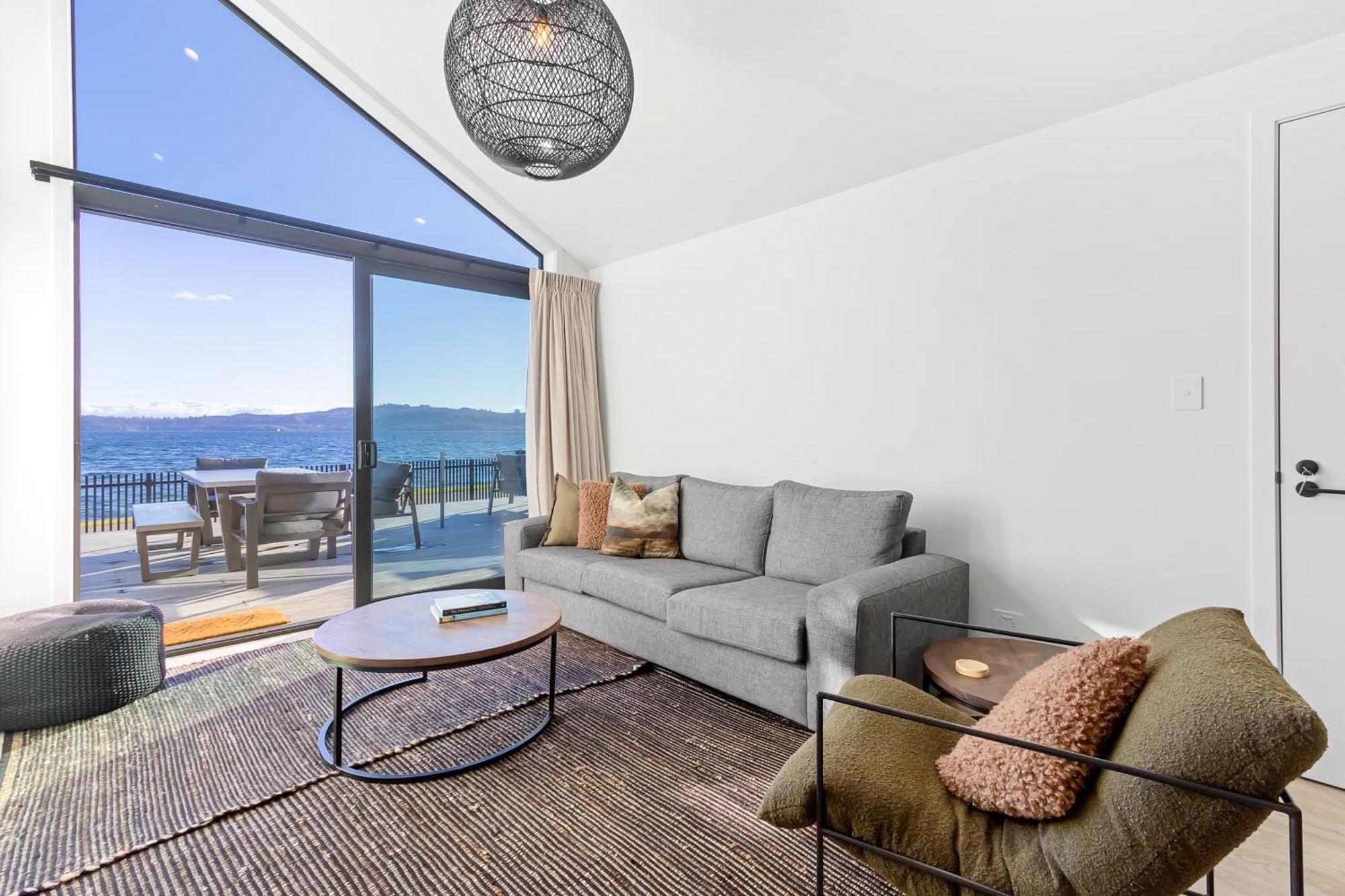 Brand New Lake Front Homes Spa Pool Taupo Dış mekan fotoğraf