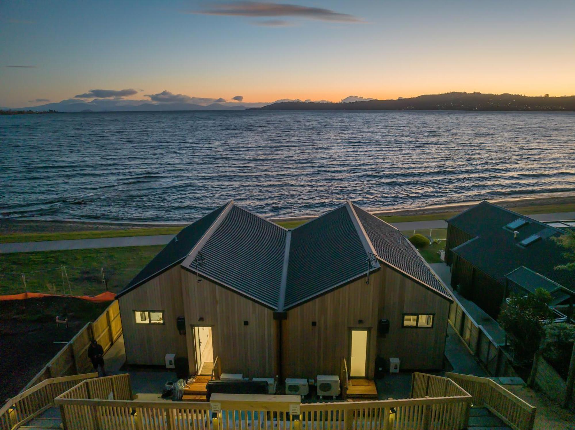 Brand New Lake Front Homes Spa Pool Taupo Dış mekan fotoğraf
